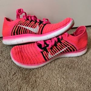 Neon pink - size 8.5 Nike Frees